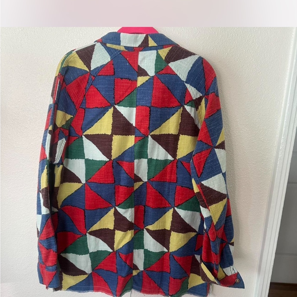 Gilded Intent Multicolor Geometric Top - Picture 4 of 10